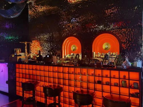 原地逛遍通惠河畔 甜点、饮品与慢摇时光——尽在Young Bar